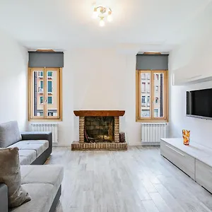 Santa Croce Wonderful Apartment Venice